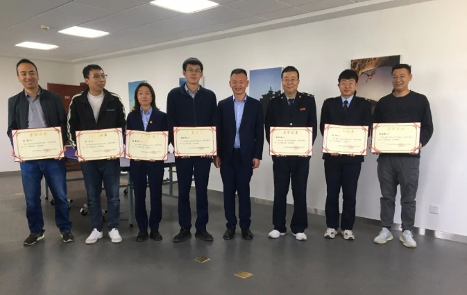 乐鱼在线平台-乐鱼在线官网
团委举办“庆五一、迎五四”球类联谊比赛(图3) 乐鱼在线平台-乐鱼在线官网
团委举办“庆五一、迎五四”球类联谊比赛(图3)
