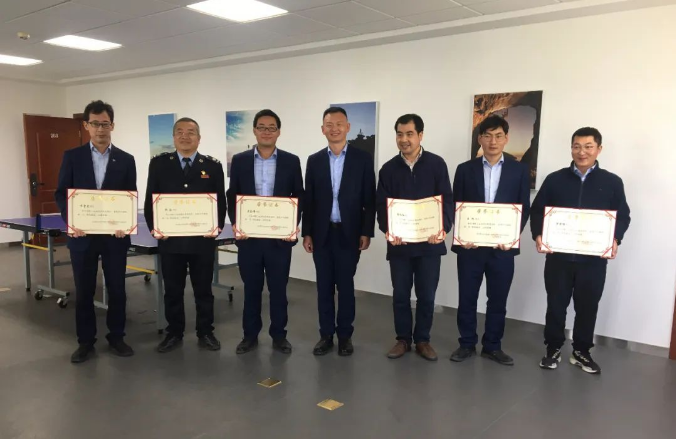 乐鱼在线平台-乐鱼在线官网
团委举办“庆五一、迎五四”球类联谊比赛(图4) 乐鱼在线平台-乐鱼在线官网
团委举办“庆五一、迎五四”球类联谊比赛(图4)