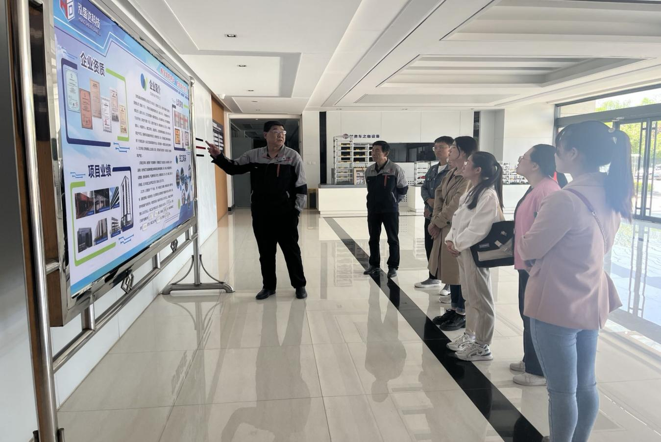 乐鱼在线平台-乐鱼在线官网
开展新员工入职培训(图3)
