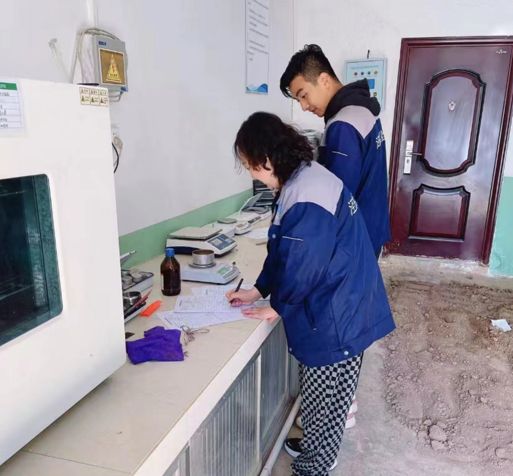 乐鱼在线平台-乐鱼在线官网
泾东设计公司参与2022年全市水利工程质量抽检(图4)